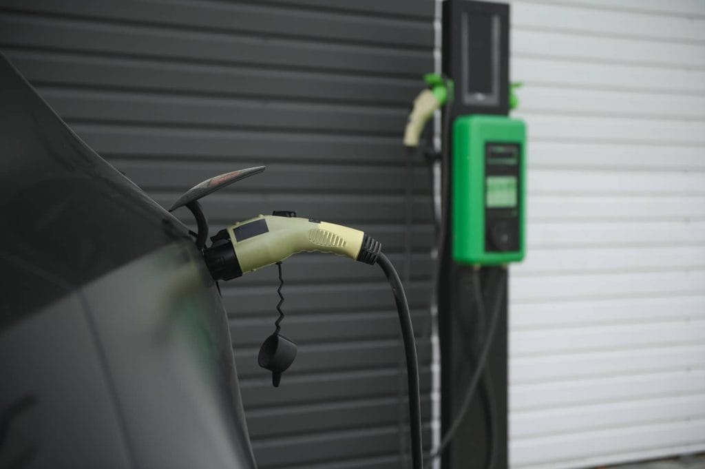 Installation borne recharge voiture électrique